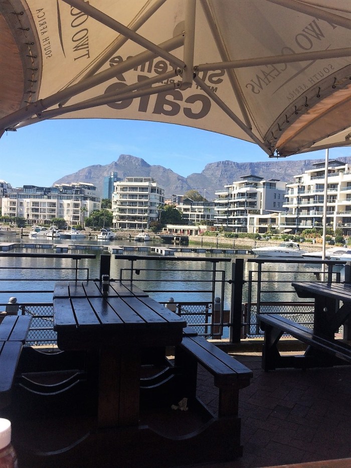 view-of-table-mountain-from-breakfast