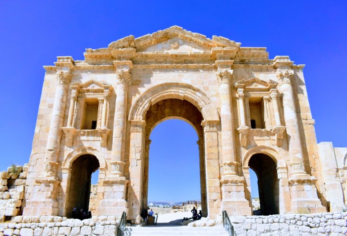 jerash - arch